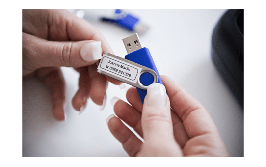 PT-H110LB Handheld Label Maker 2